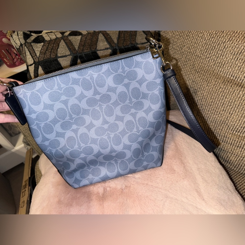 SOLD π - Picture 2 of 12